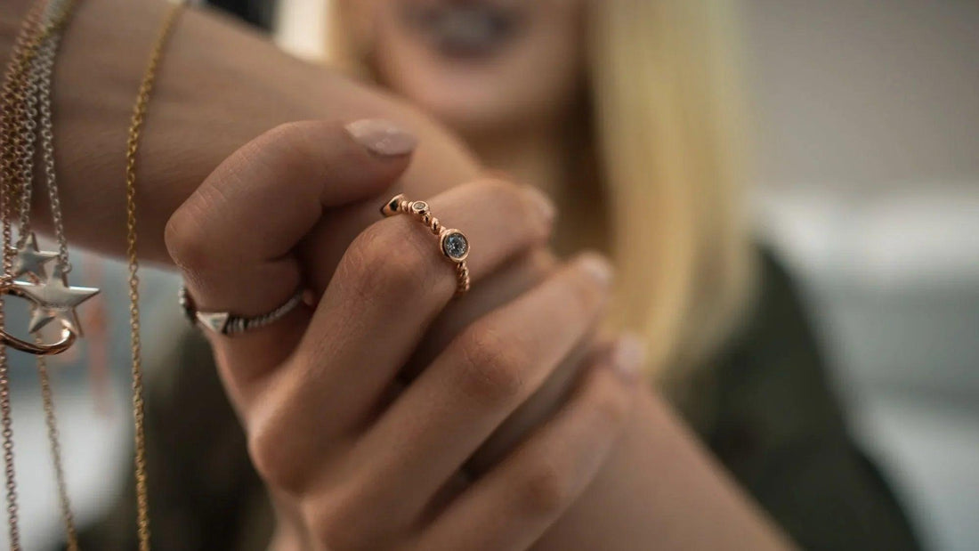 Comment choisir les bijoux qui conviennent à votre tenue ? - Maison Rin